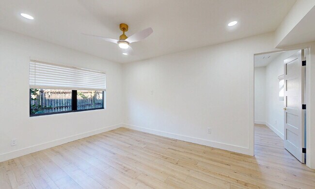 Building Photo - For Rent – Newly Renovated Modern Beach Du...