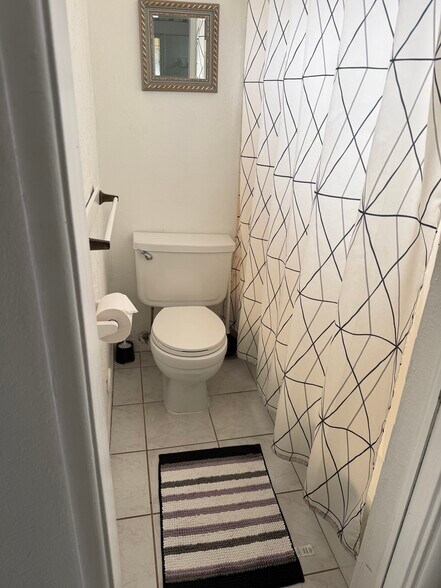 Building Photo - 11917 Orizaba Ave