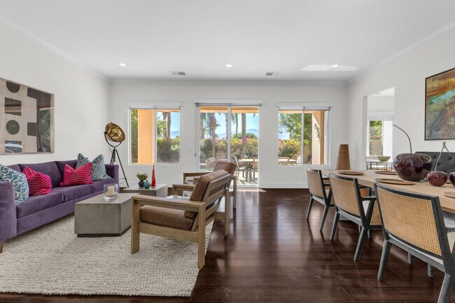 Building Photo - 35 Calle La Reina