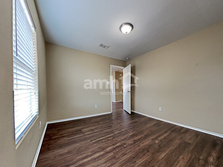 Building Photo - 503 Pine Cluster Ct