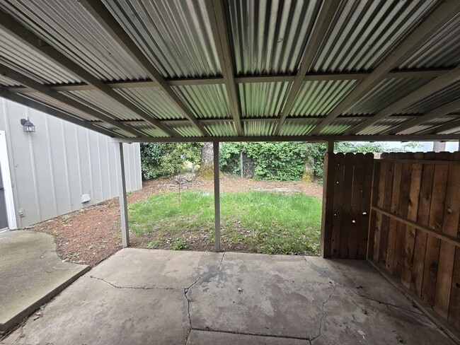 Building Photo - 2585 W Bradford Ct