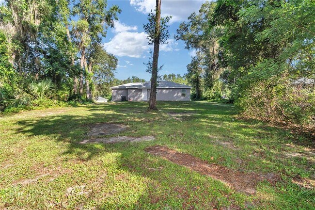 Building Photo - 460 Locust Rd