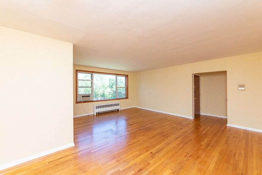 Building Photo - 2625 W Fitch Ave
