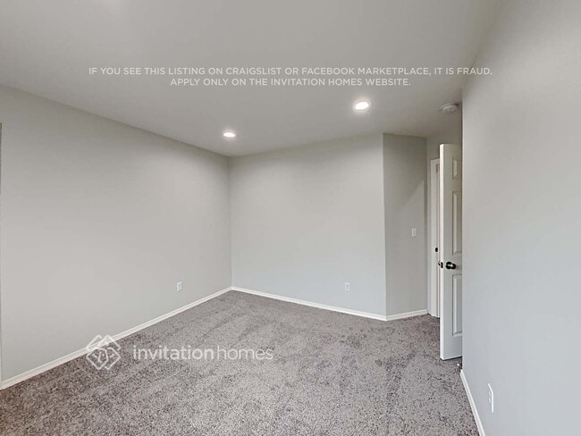 Building Photo - 36036 8th Ave SW