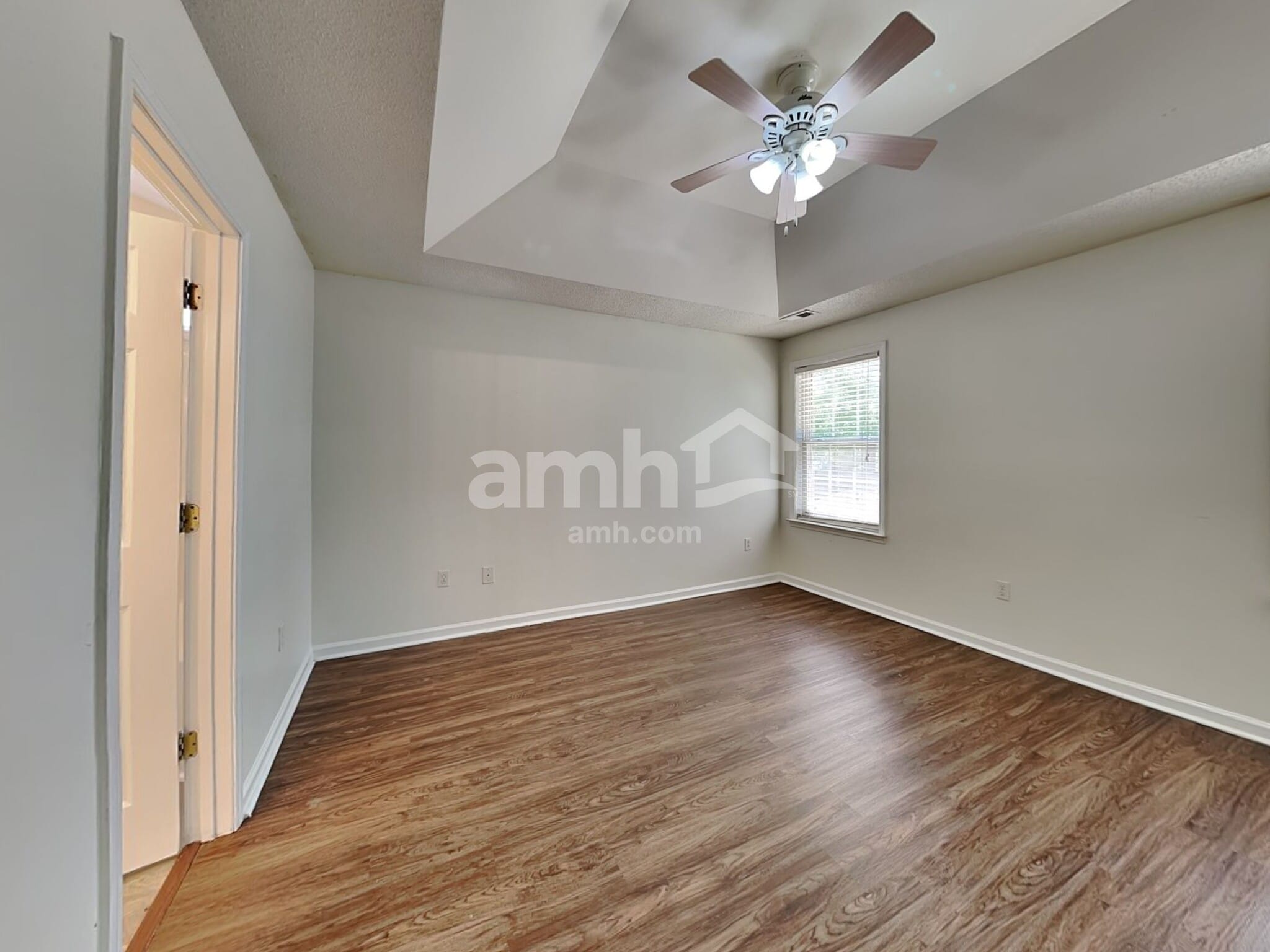 Building Photo - 125 Fairford Dr