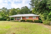 Building Photo - 304 Dogwood Dr