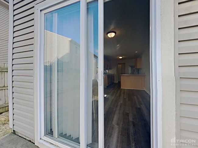 Building Photo - 6616 Dunsdin Dr