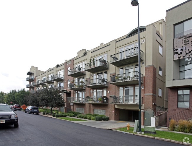 Building Photo - 3201 Shoshone St