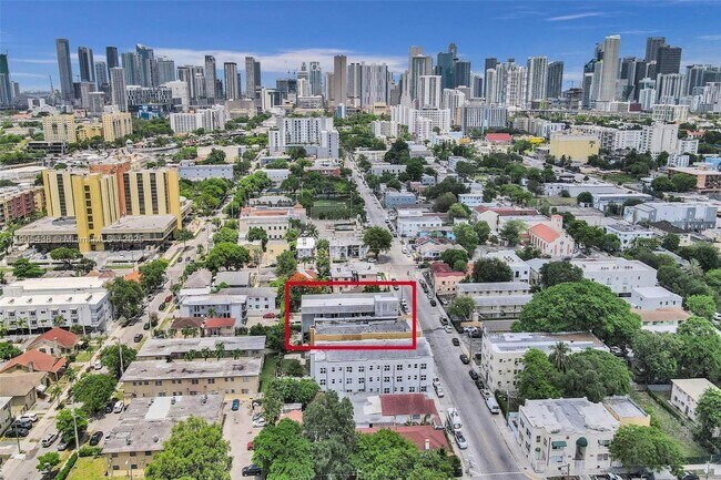 Building Photo - 1037 NW 2nd St