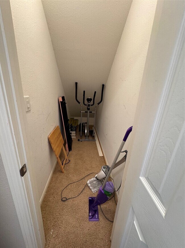 Building Photo - 137 E Montfair Blvd