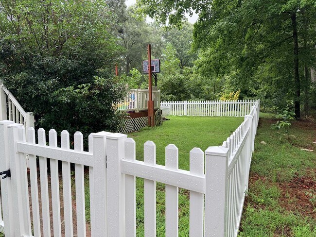 Building Photo - 32300 Azalea Ln