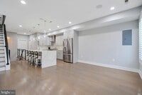 Building Photo - 1632 K St NE