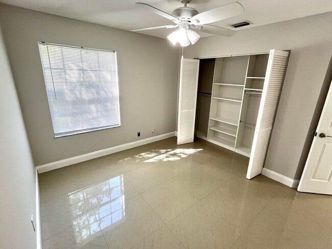 Building Photo - 1112 Wild Cherry Ln