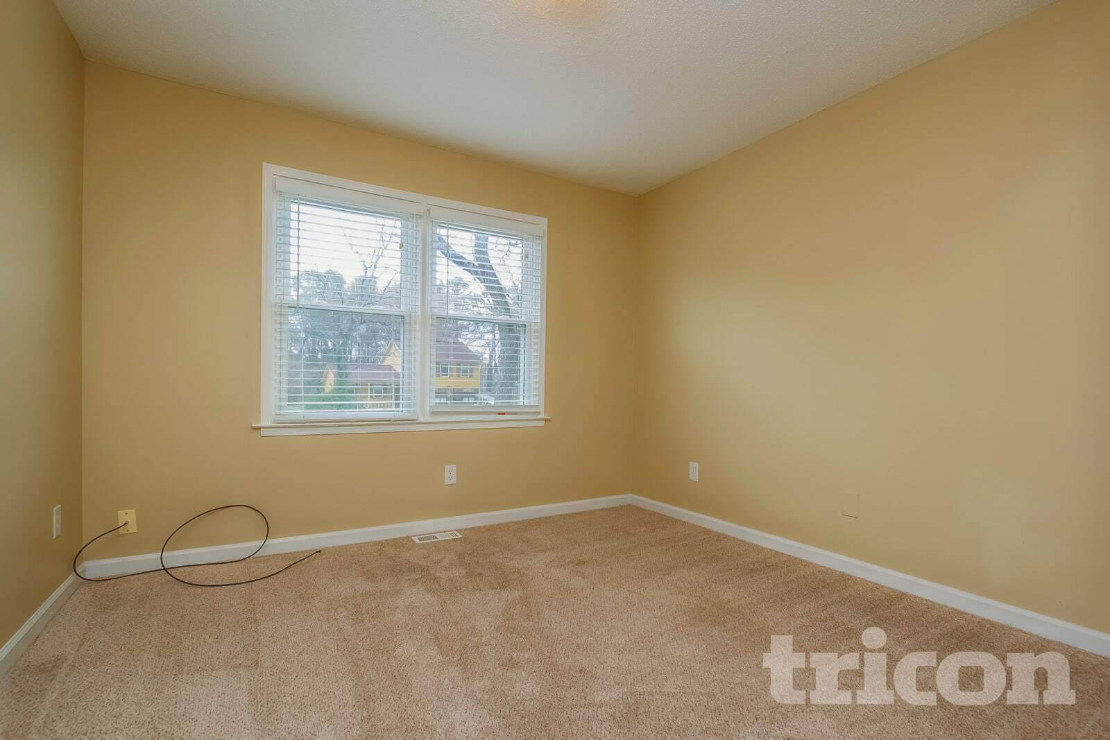 Building Photo - 125 Wayside Dr
