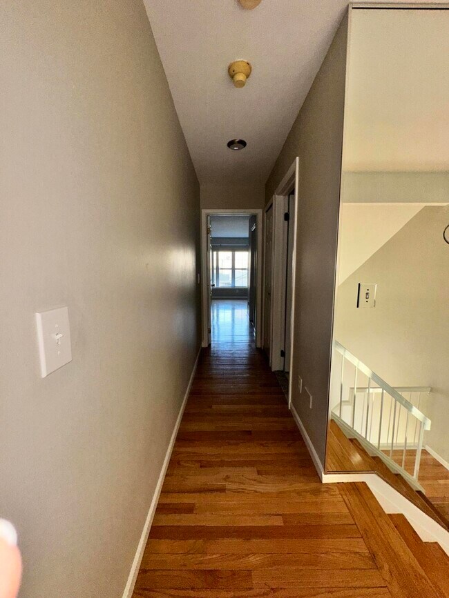 Building Photo - 43785 Stoney Ln