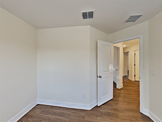Building Photo - 2433 S Park Ave