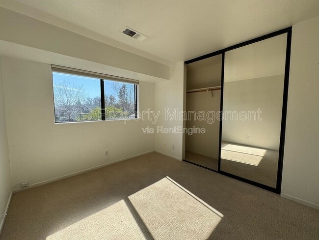 Building Photo - 192 Agua Caliente Rd W