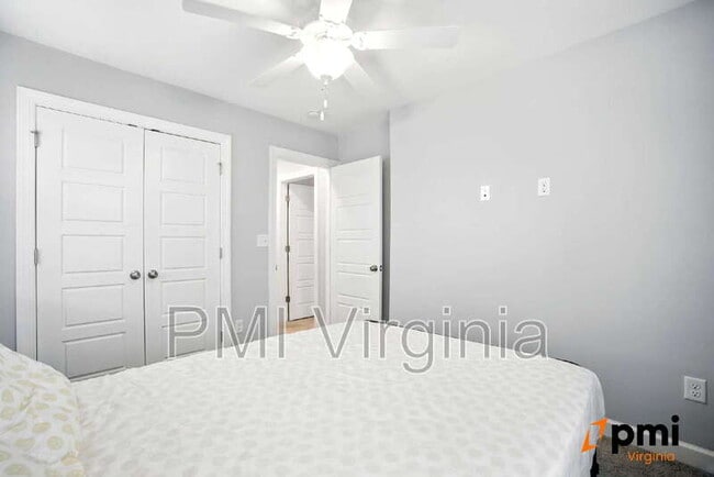 Building Photo - 8520 Chesapeake Blvd