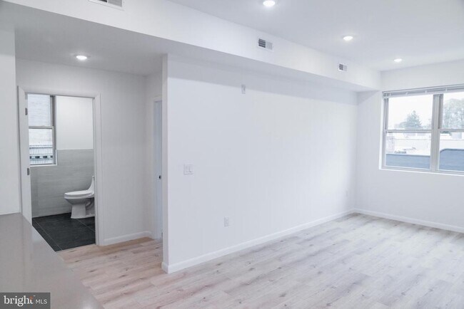 Building Photo - 7248 Rising Sun Ave