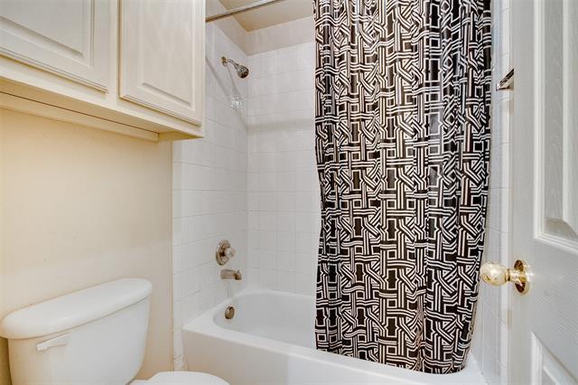 Building Photo - 705 Sundown Way