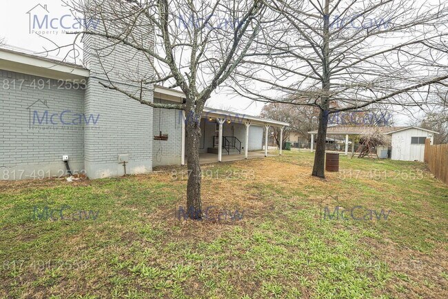 Building Photo - 223 Annetta Rd