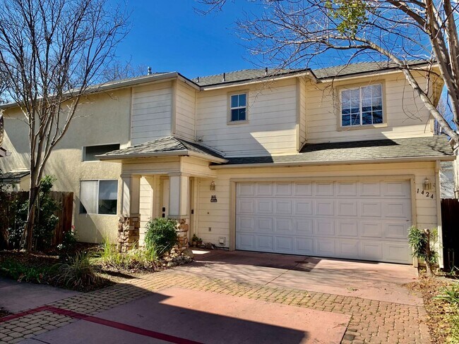 Primary Photo - COMING SOON!!! 3 Bedroom 2.5 Bath Home