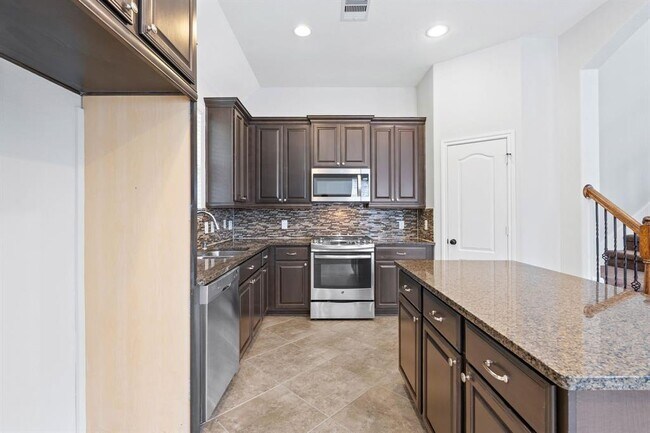 Building Photo - 105 Logan Pass Ct