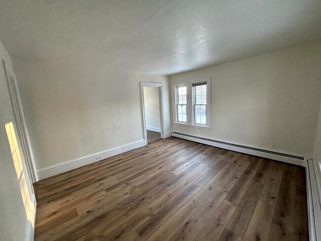 Building Photo - 195 Court St