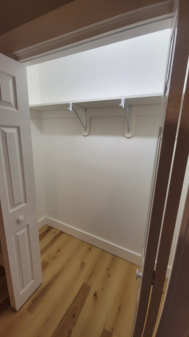 Building Photo - 1130 US-4