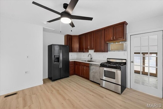 Building Photo - 3815 Bayless Ave