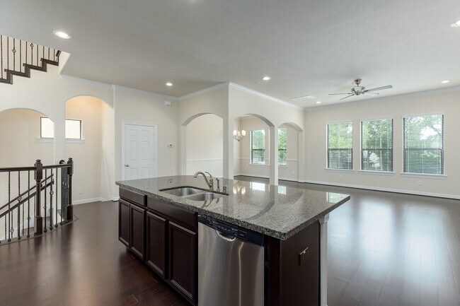Building Photo - 2752 King's Retreat Cir