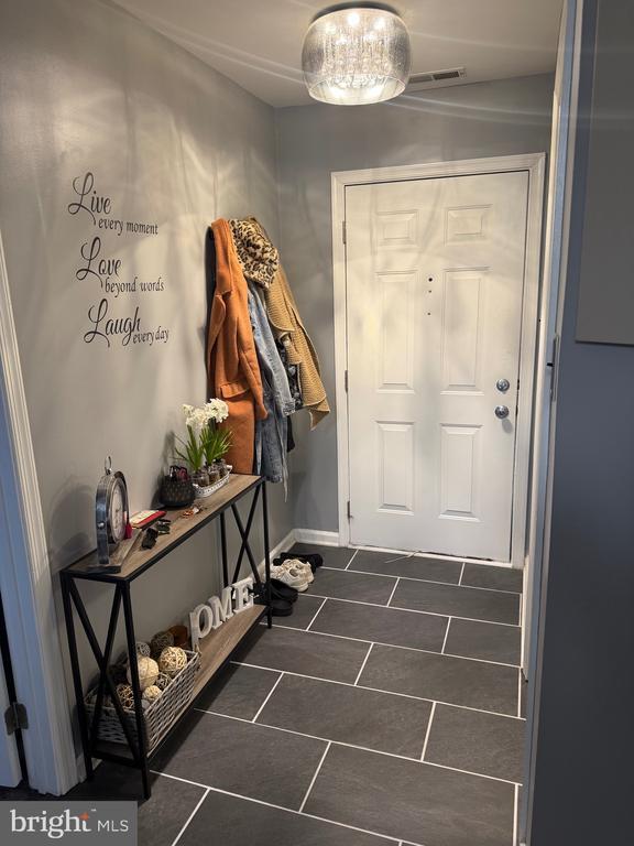 Building Photo - 809 Willings Way