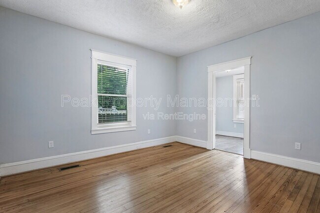 Building Photo - 2818 North Ave