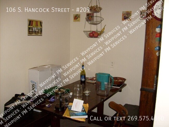 Building Photo - 106 S Hancock St