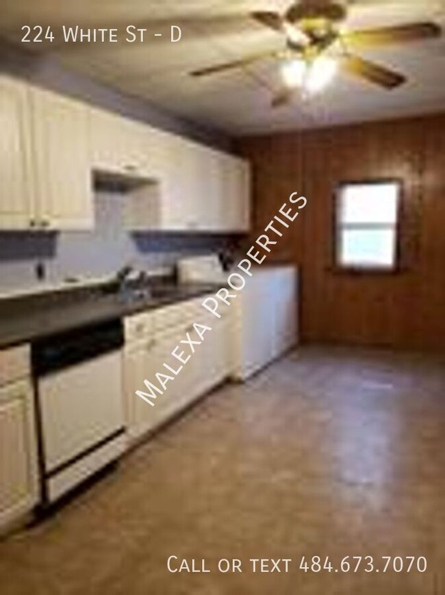 Primary Photo - 224 White St