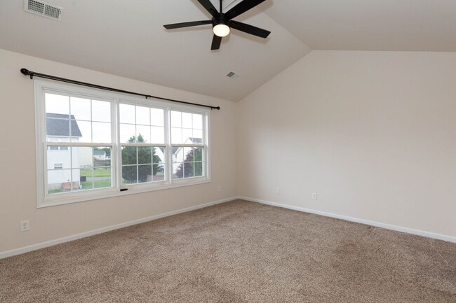 Building Photo - 3 Bed, 2.5 Bath, Single Family Home in Martinsburg, WV