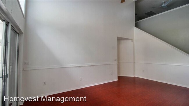Building Photo - 913 Red Dandy Dr