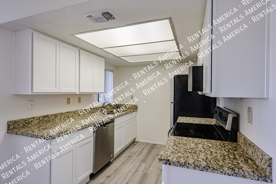 Building Photo - 6480 N 82nd St