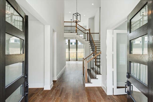 Building Photo - 626 Attingham Dr