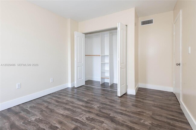 Building Photo - 300 NW 42nd Ave