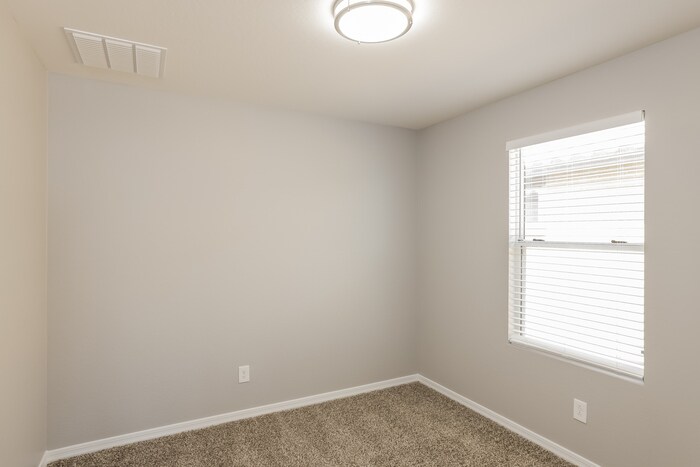 Building Photo - 28911 N 124th Dr