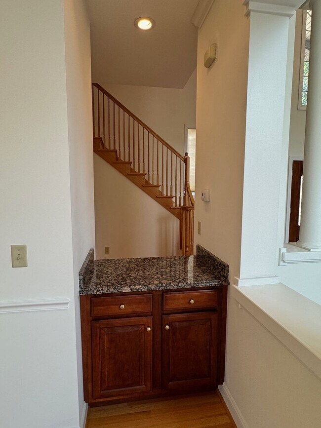 Building Photo - South AVL - Grand Residence in The Cotswol...