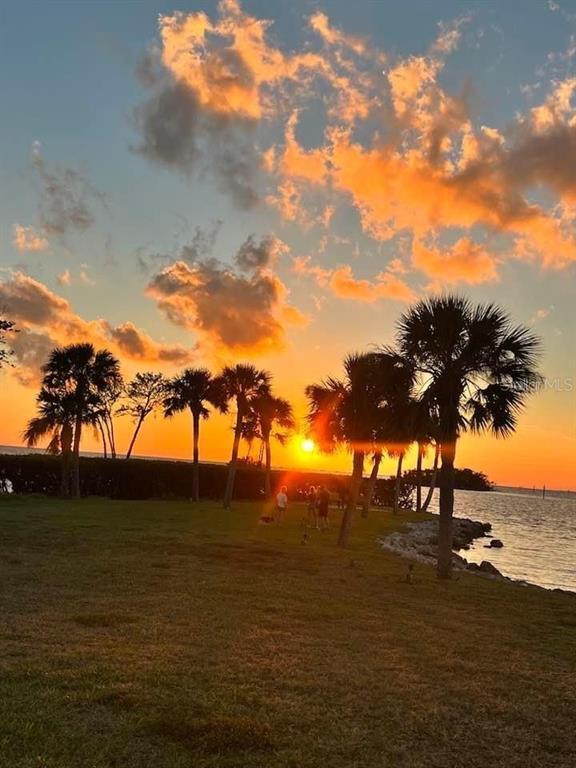 Building Photo - 3280 S Shore Dr