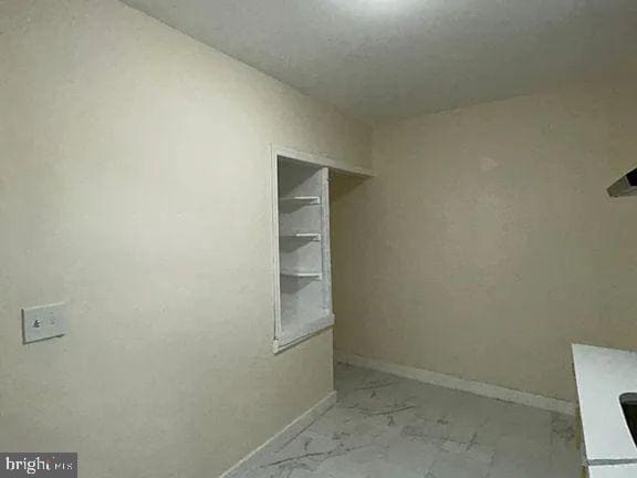 Building Photo - 510 N Hermitage Ave
