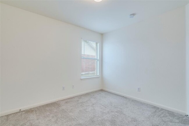 Building Photo - 740 Dark Horse Ln