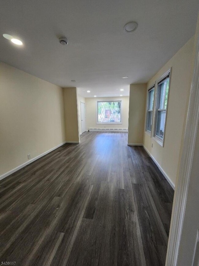 Building Photo - 32 Edisonia Terrace