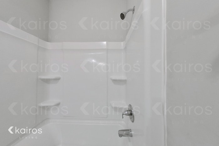 Building Photo - 8026 Shadesbrook Dr