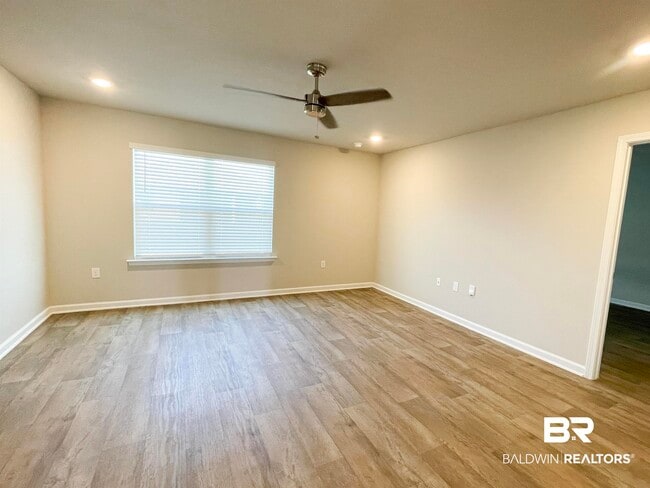 Building Photo - 10252 Ruffian Route