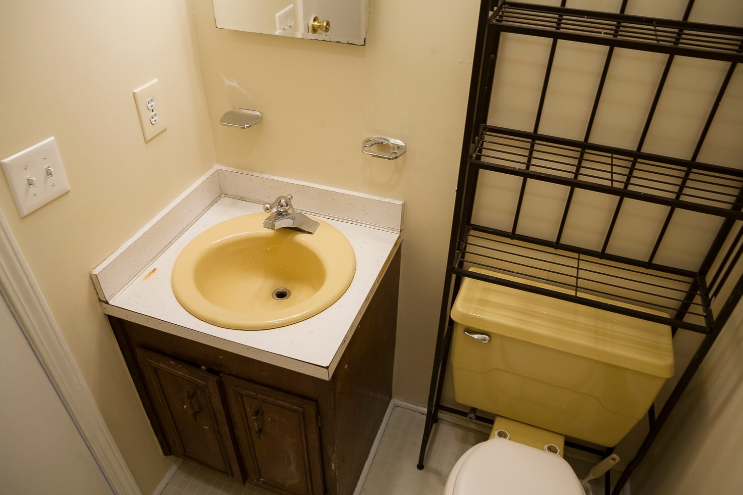 Upstairs Full Bathroom - 1805 King College Rd