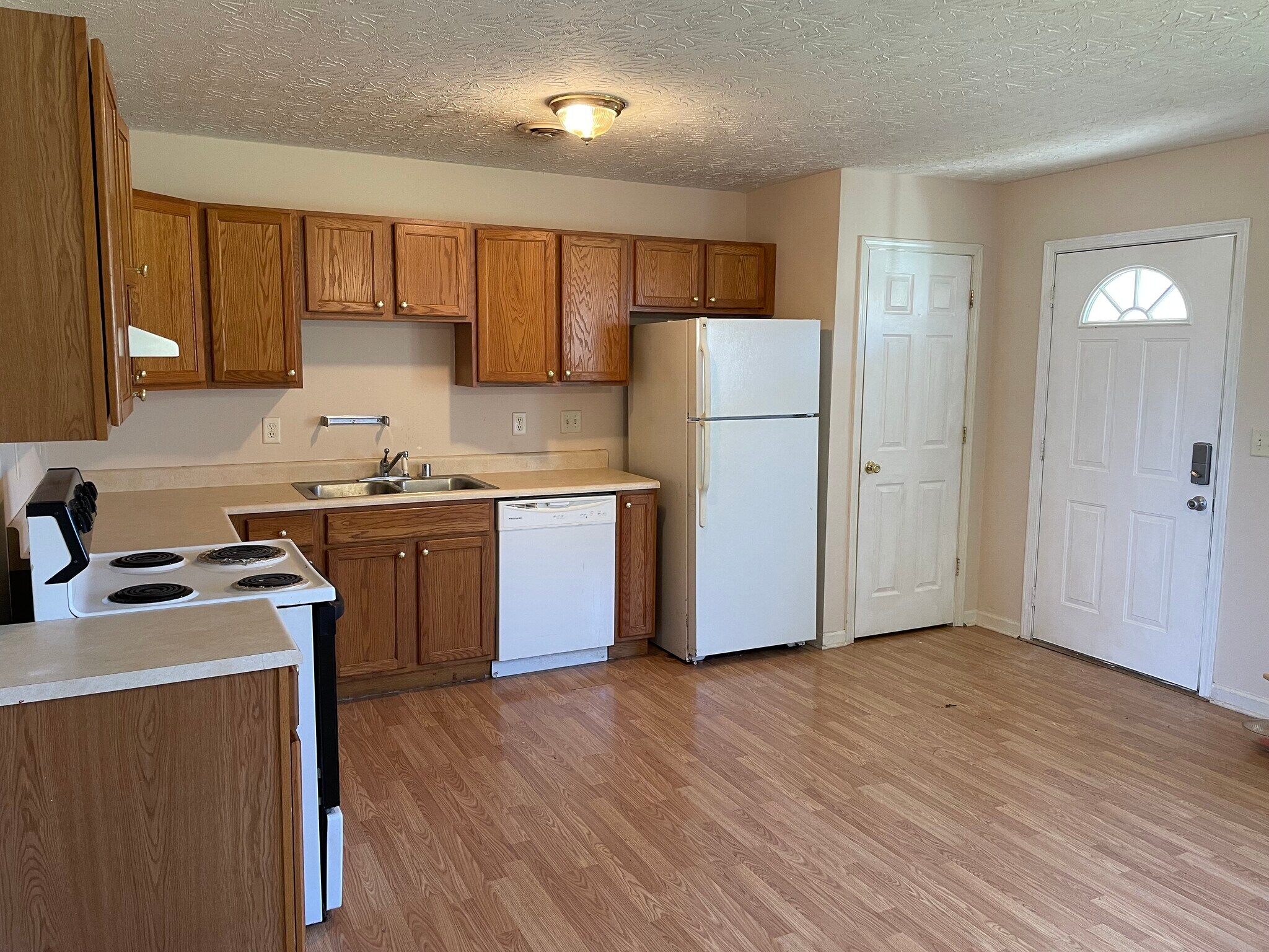 Building Photo - 2264 Sulphur Rd